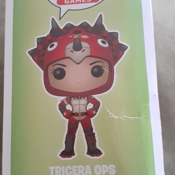 Funko POP Triceratops OPS Fortnite 462 - Picture 3 of 9
